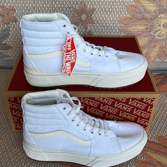 Vans Men’s Sk8-Hi Stacked (Canvas) True White
VN0A4BTWL5R Platforms Sneakers - Picture 6 of 16